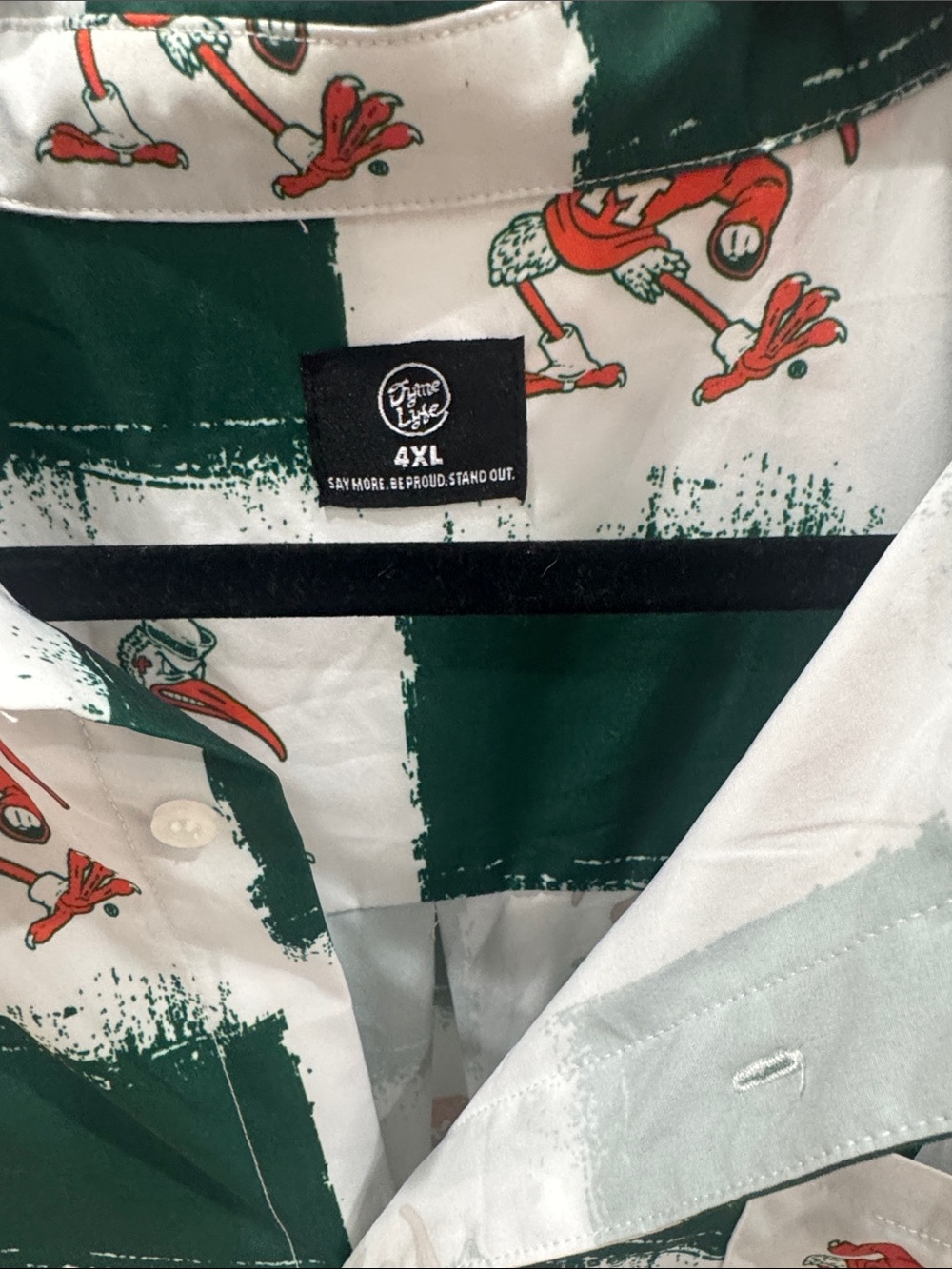 Casual Green & White Short-Sleeve Button-Down Shirt - Picture 2 of 3